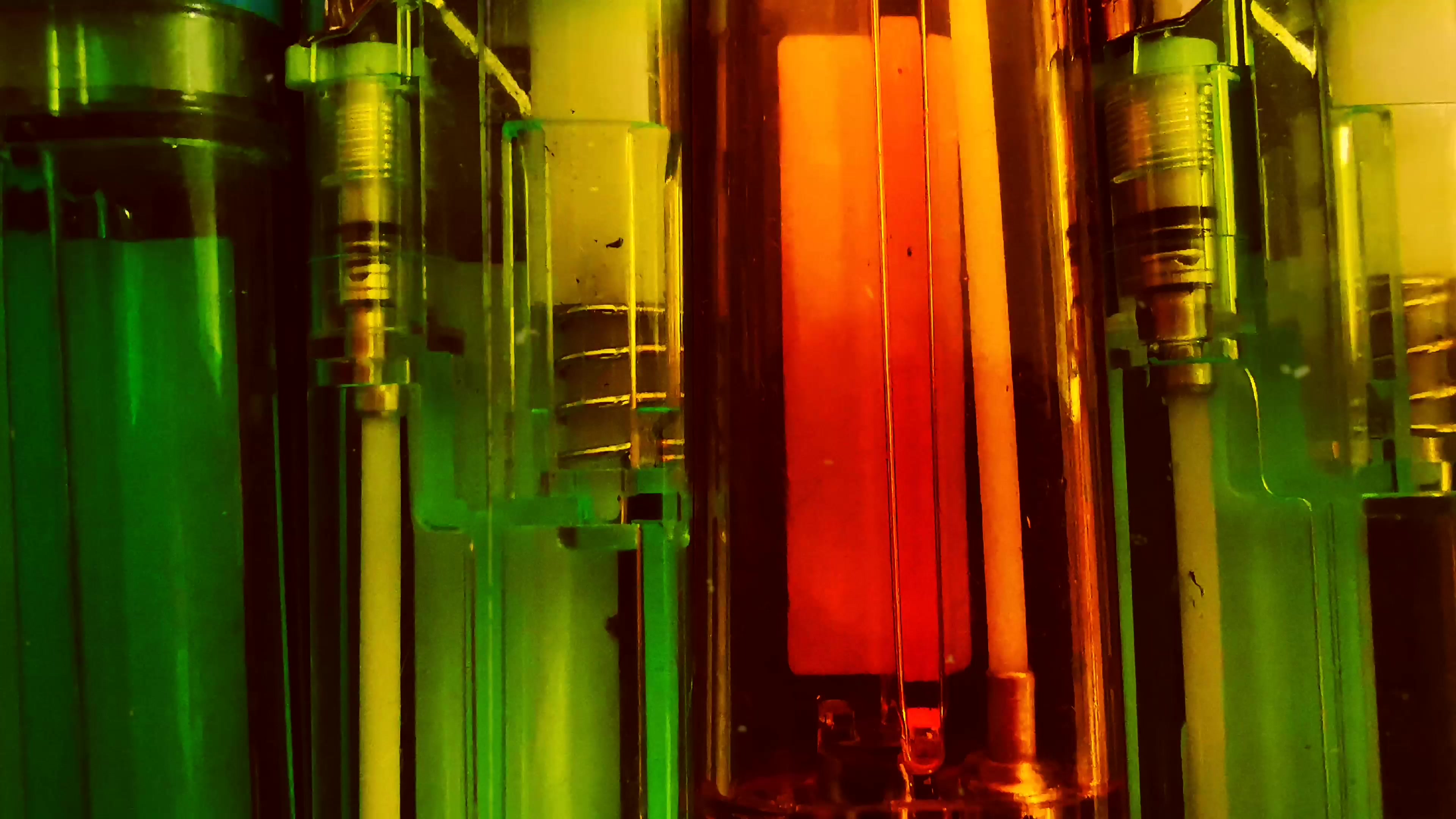 Neon Industrial Pulse – 4K neon & cyber VJ loop