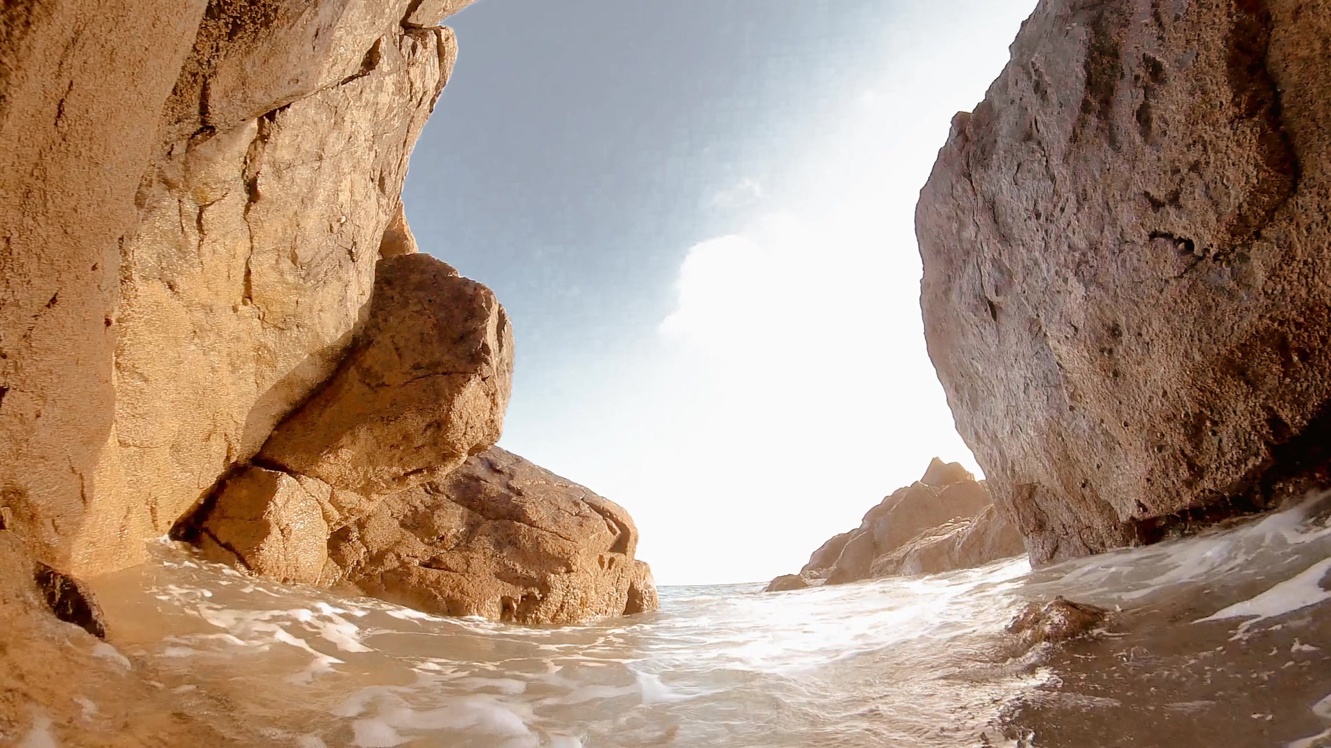 Serene Coastal Escape – 1080p ocean VJ loop
