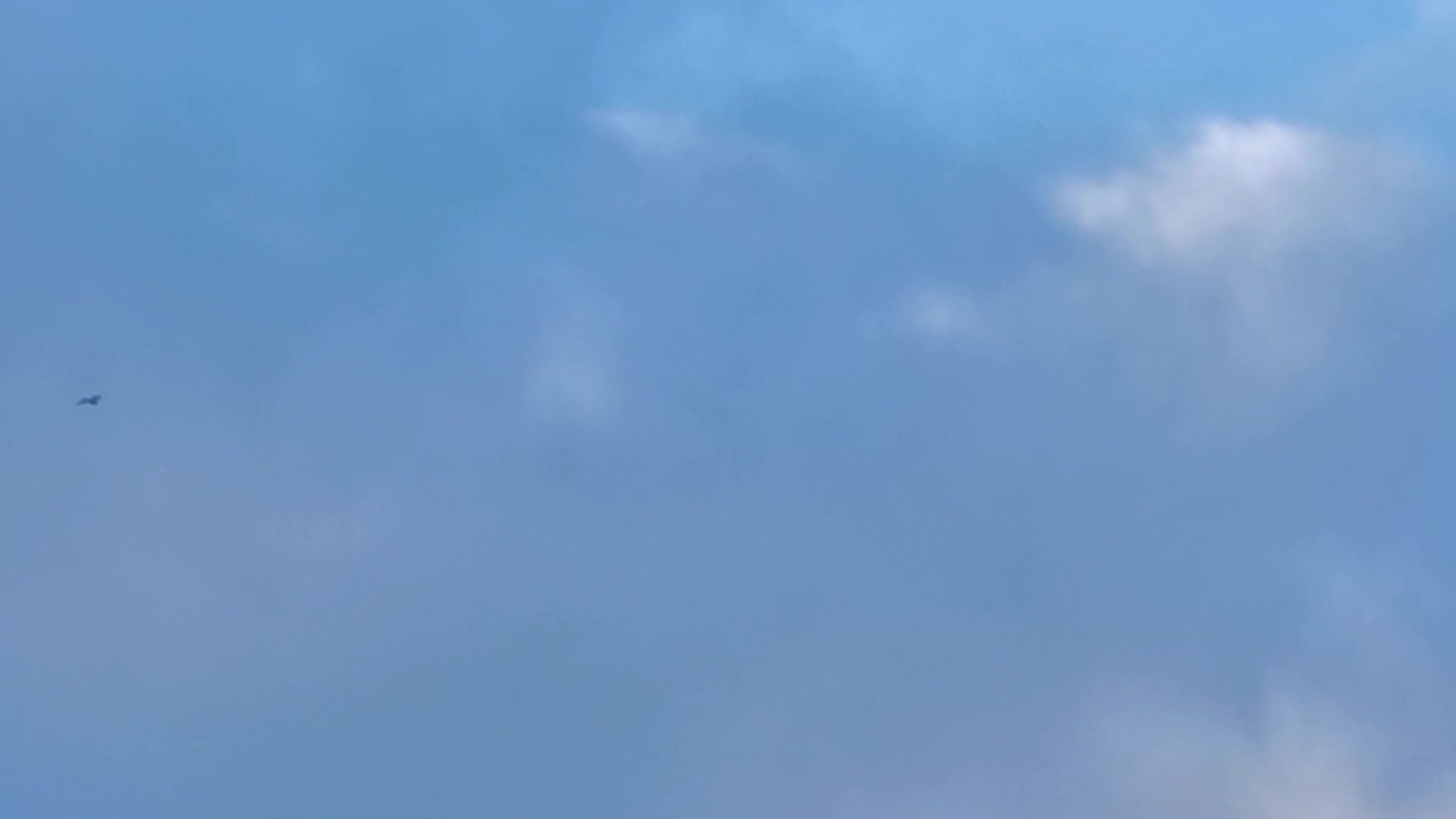 Serene Sky Drift – 1080p nature VJ loop