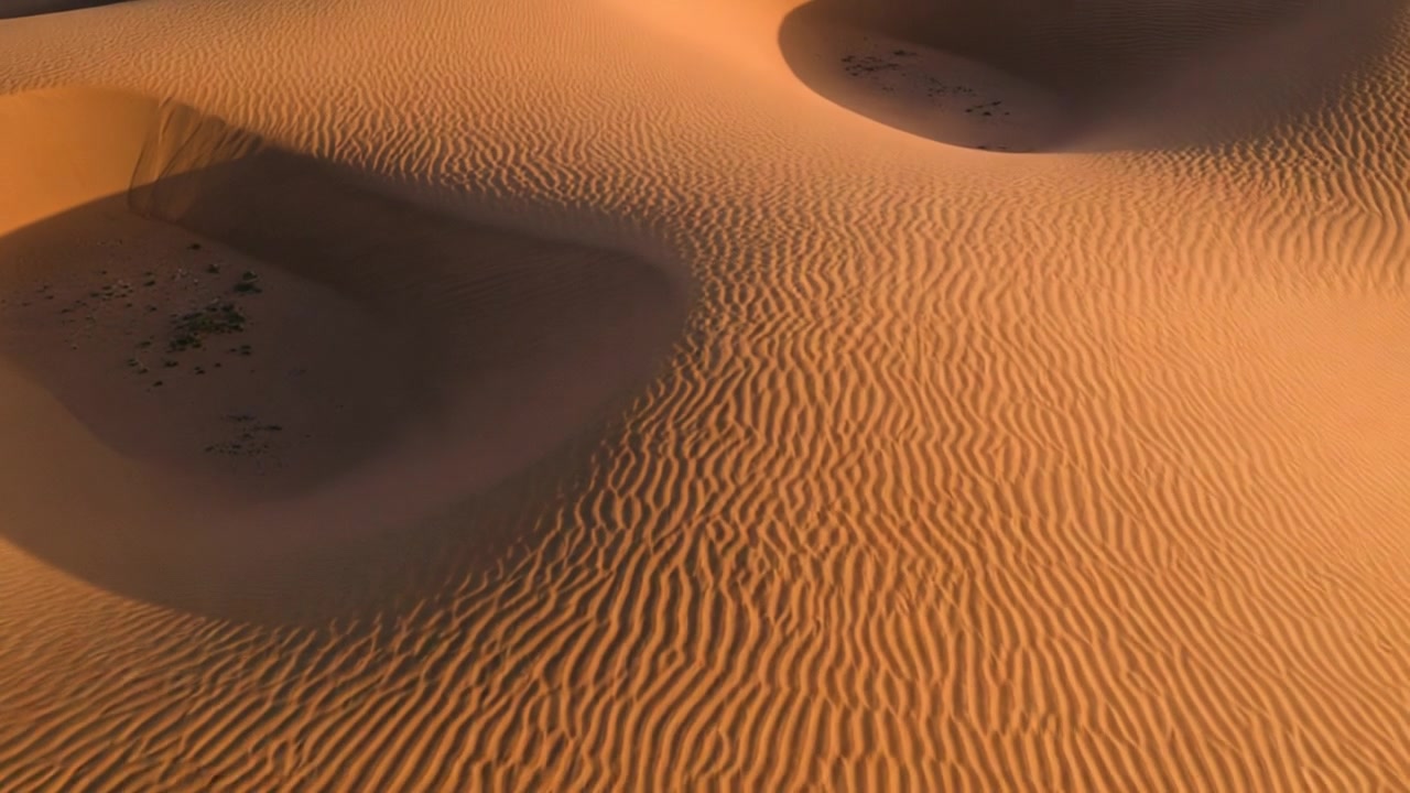Whispering Dune Waves – 720p nature VJ loop